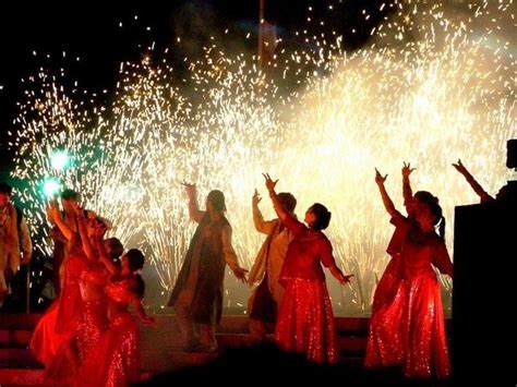  Das Waghesh Dance-Festival: Ein Bollywood-Feuerwerk voller Emotionen und Rhythmus!