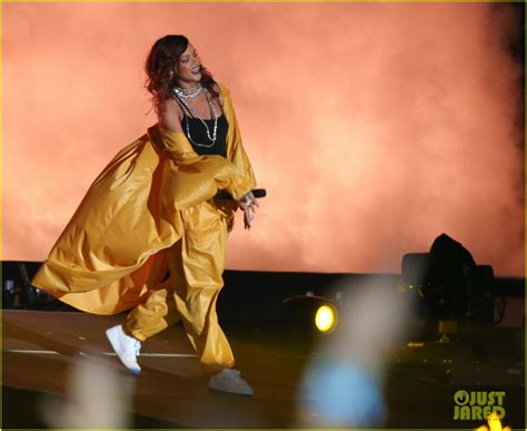  Rihanna Rio Rocks: Eine Nacht voller Samba und Superstar-Glamour